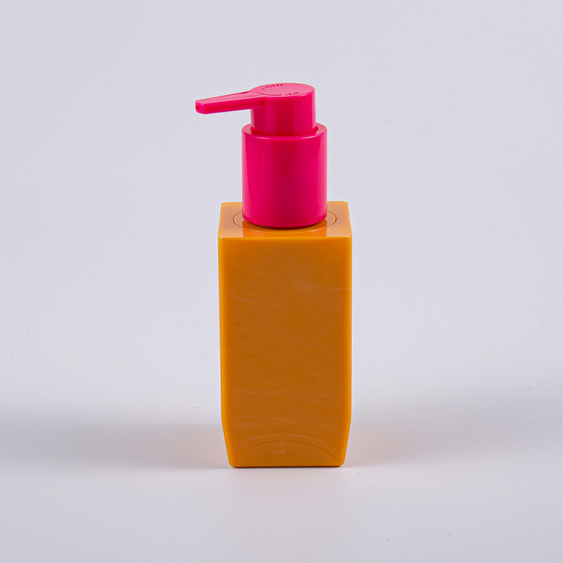 Tùy chọn nhiều màu sắc Hình vuông Chai kem dưỡng da dày 50ml PETG có bơm nhựa 